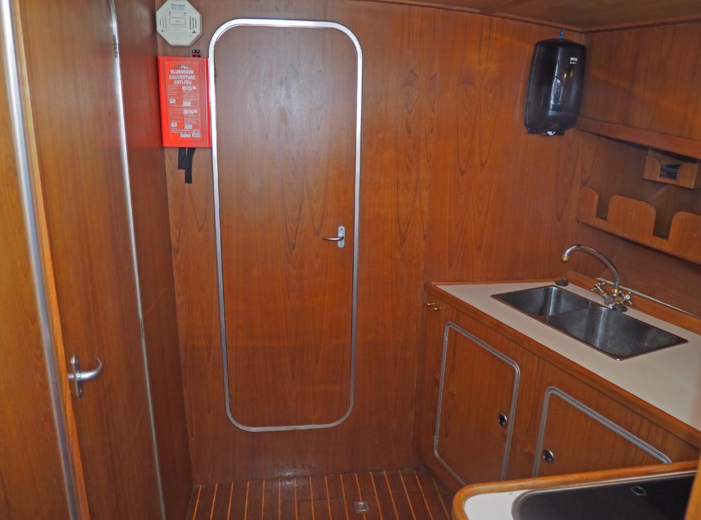 Fore ship, Accommodation